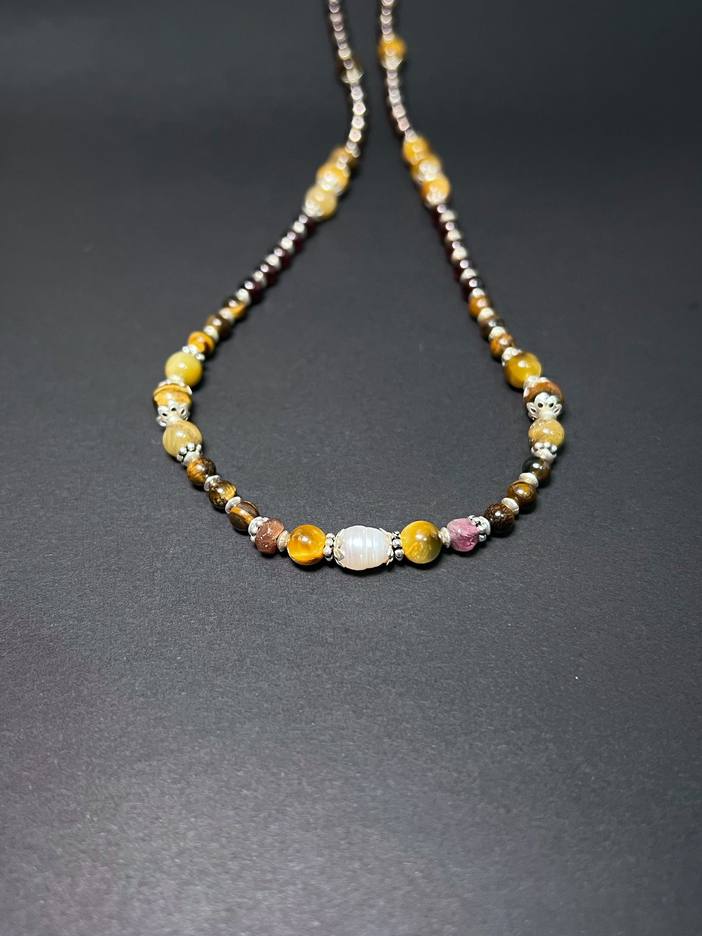 Garnet | Tiger eye | Pearl